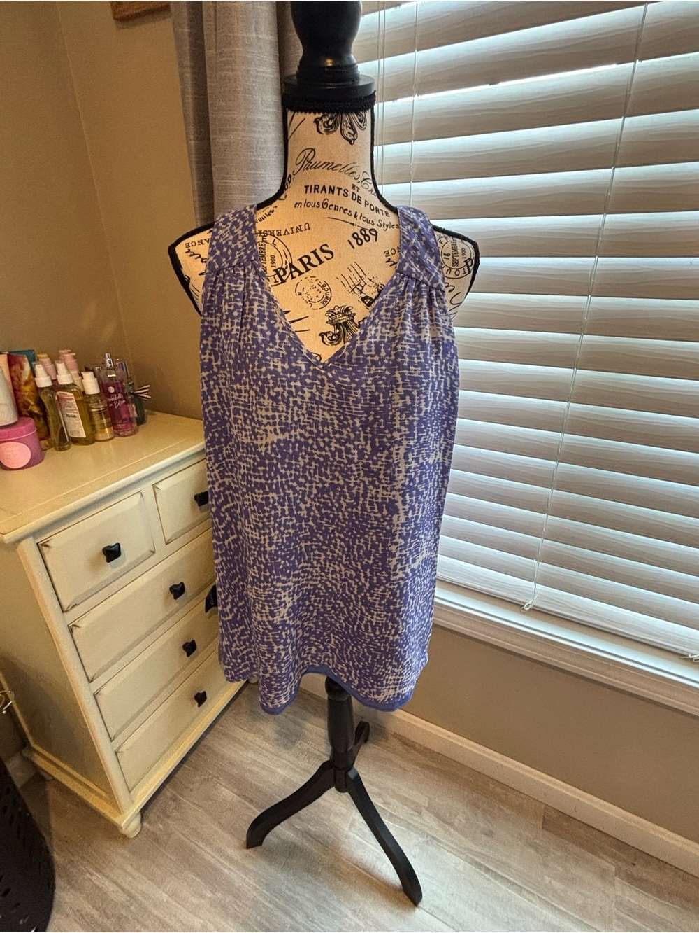 Banana Republic blue Patterned V-Neck Tank